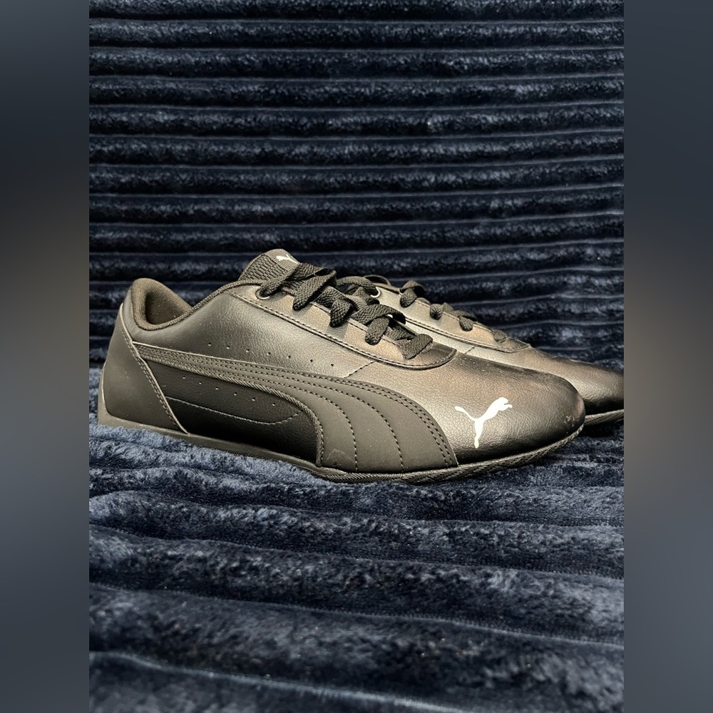 Puma Men’s Neo Cat Unlicensed- Size 9.5